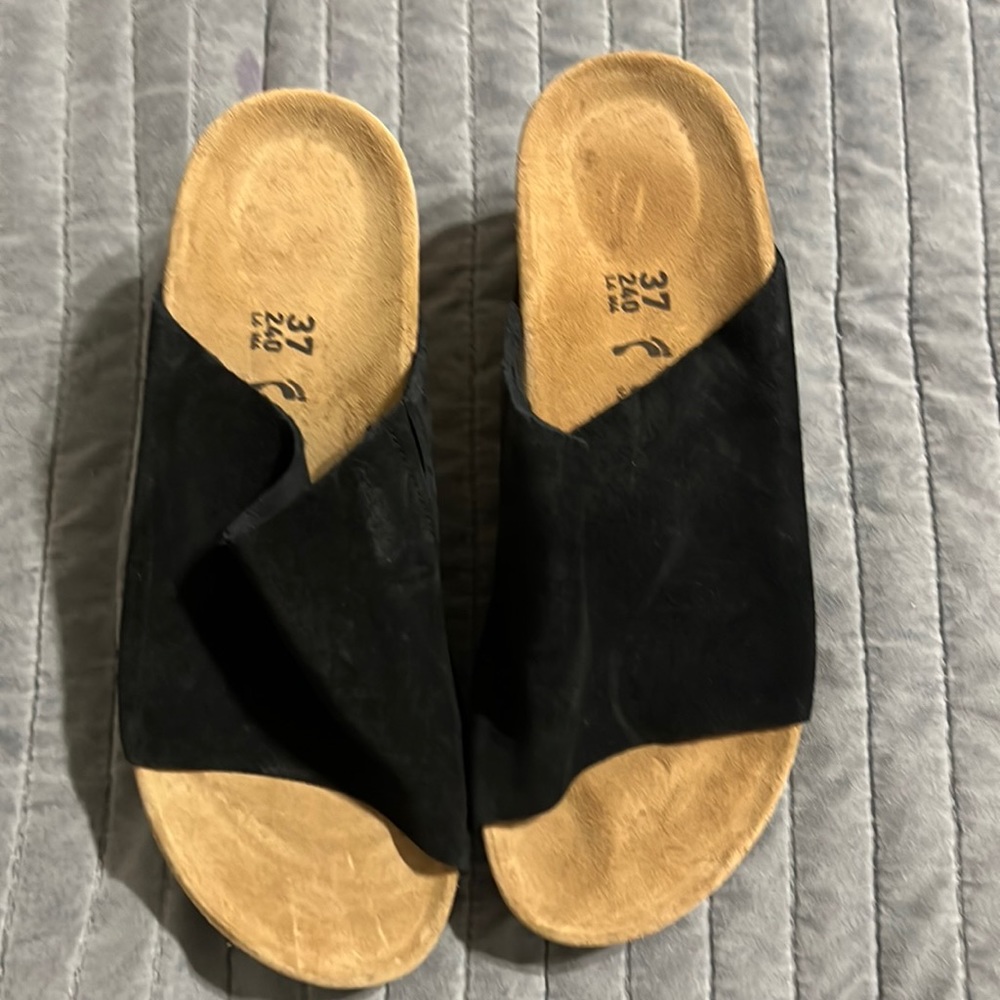 Women’s shoes